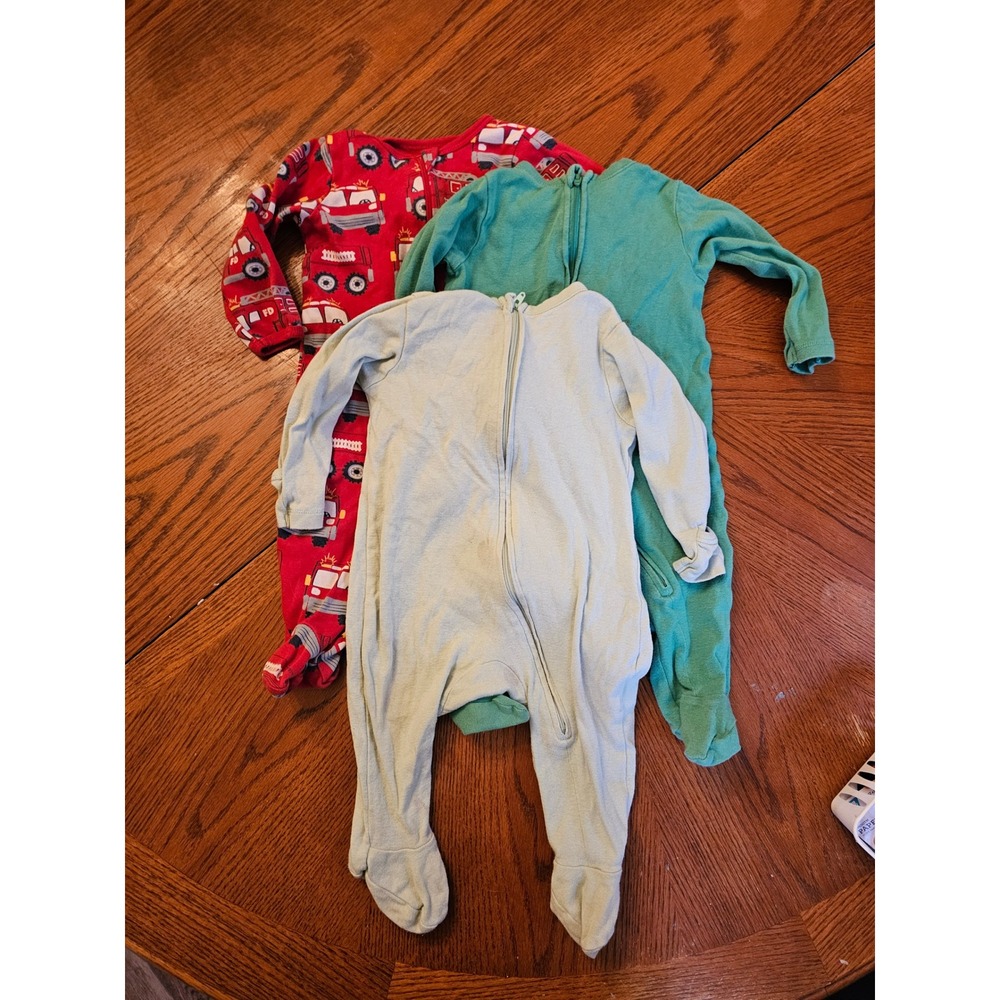 Old Navy Baby Boys‎ Sleepers Lot 3 Pack Fire Truck Solid Green Sage 6-9 Months